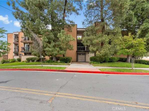 1745 Holly Dr APT 302, Glendale, CA 91206