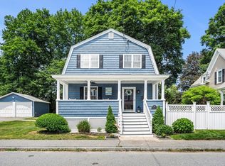 15 Westchester St, Lowell, MA 01851