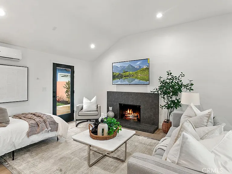 6091 Navajo Rd — Photo 34
