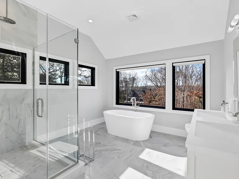 24 Hedges Ln — Photo 22