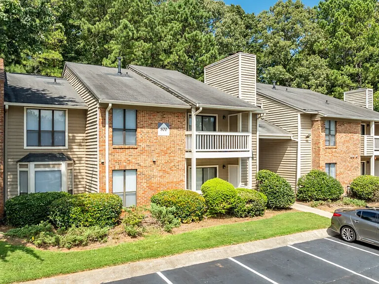 Ashland Pines Apartments — Photo 23