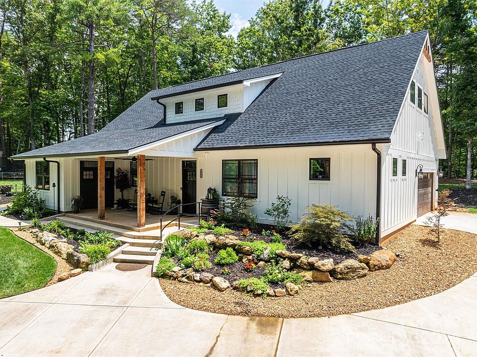 1st image of 1584 Timberlake Ln