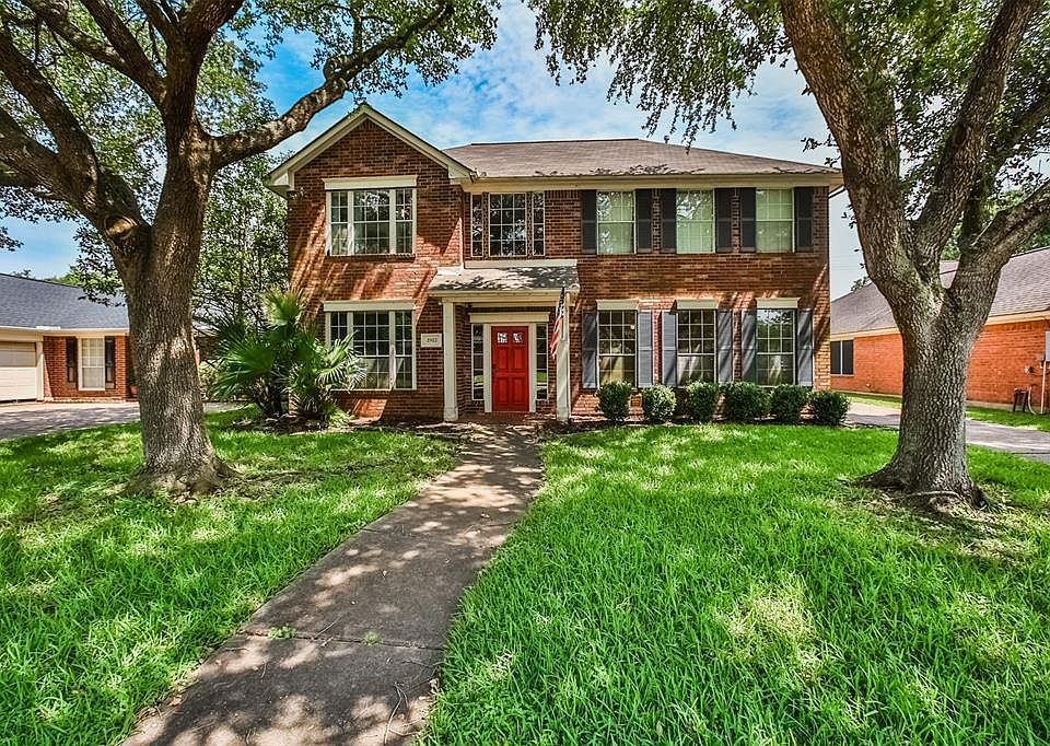 1st image of 2922 Meadow Brook Dr