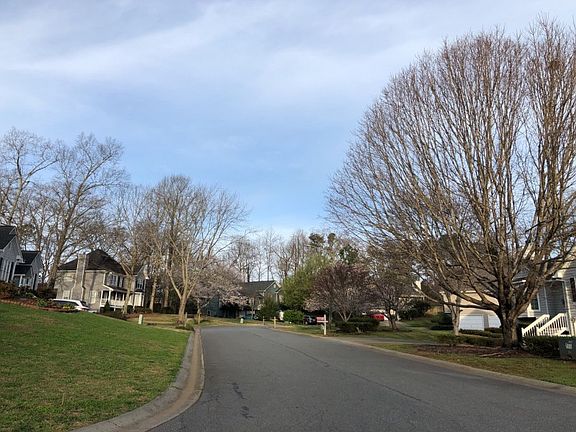 4th image of 602 Glendale Forest Dr