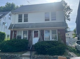 128 Capitol Ave, Williston Park, NY 11596