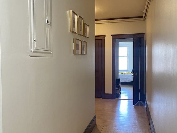 4th image of 3-5 Linnaean St #29