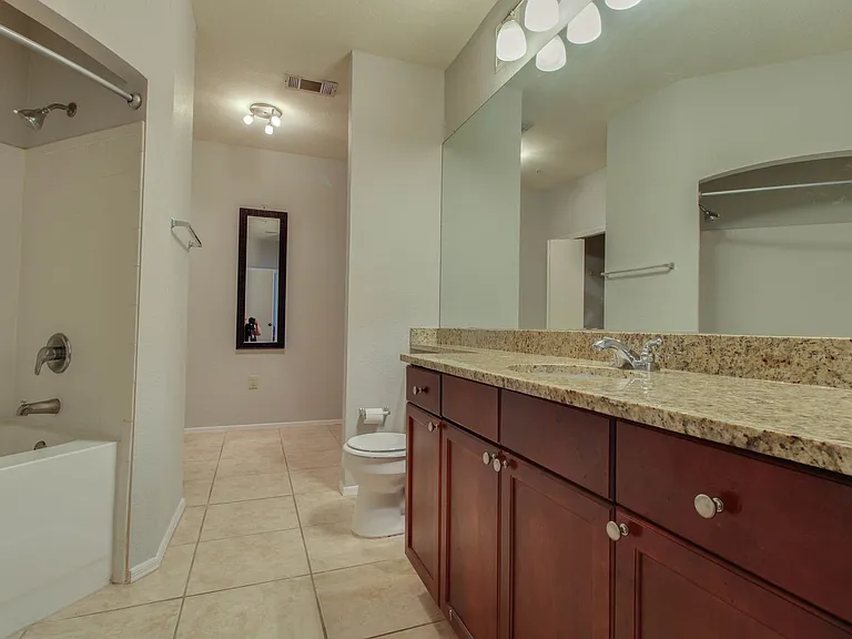 107 Vista Verdi Cir #213 — Photo 10