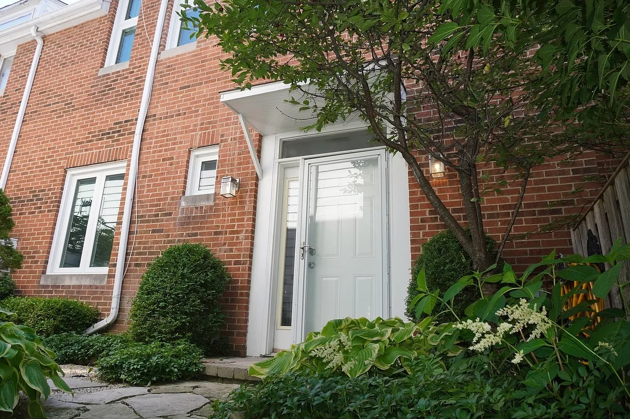3 bed, 2.5 bath, 1502 sqft, $5,950 — Photo 1