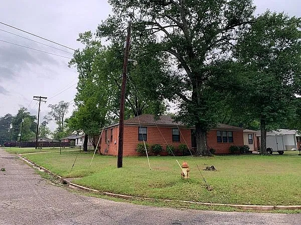 4 bed, 2.5 bath, 2285 sqft, $1,650 — Photo 3