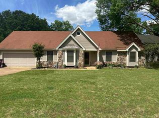 208 E Pecan Valley St, Collierville, TN 38017