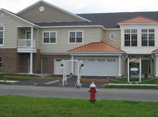 502 Valley Pointe Dr, Niskayuna, NY 12309