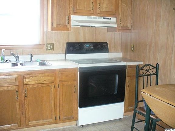 Home for Sale in Quincy, IL $54,900
