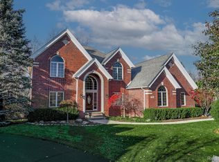 7076 Balmoral Dr, West Bloomfield, MI