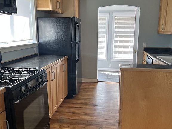 3rd image of 267 Sheridan St #1