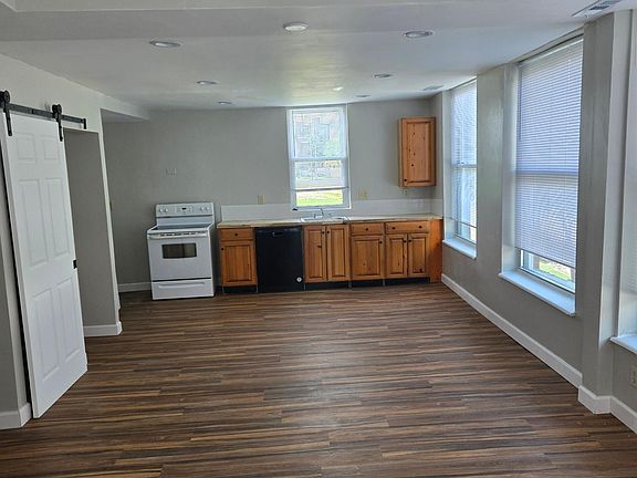 2nd image of 728 N Newstead Ave #1