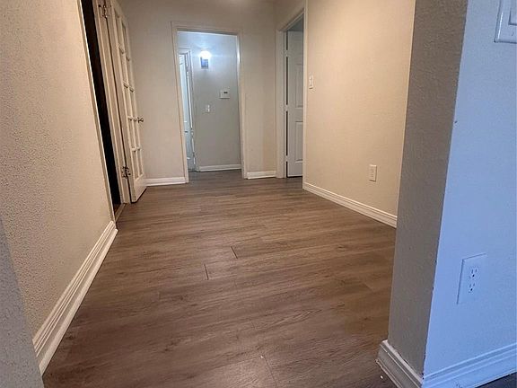 4th image of 1607 Klauke St