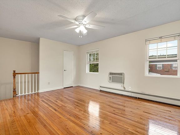 5th image of 11B W Roselle Ave #11B