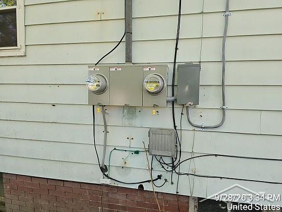 5th image of 523 Eleanor St