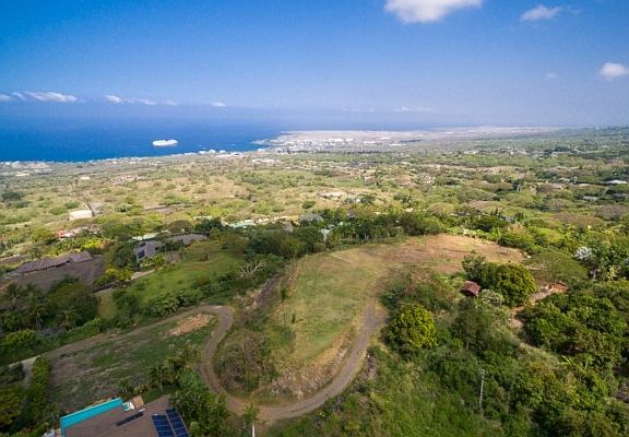 4th image of 75-671 Pu Hoaloha Pl
