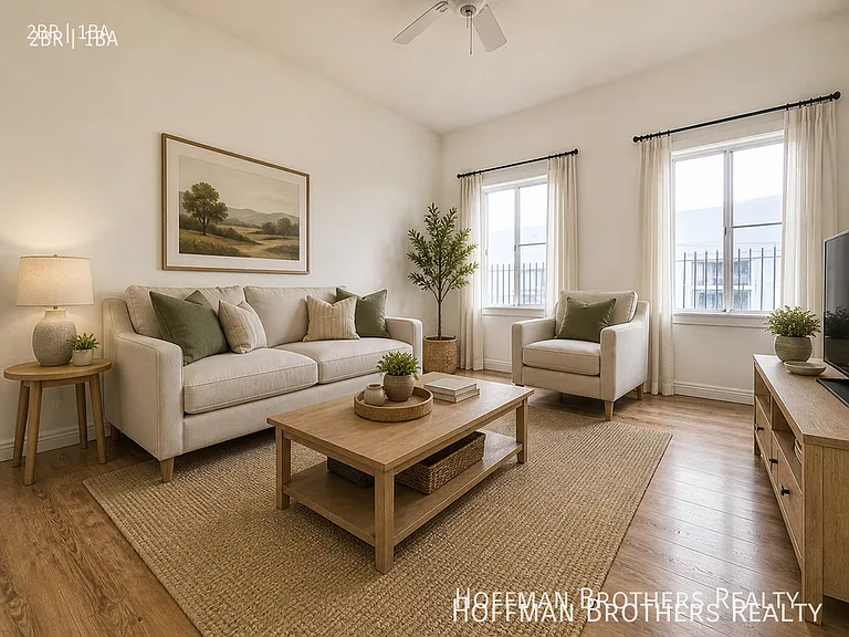 1231 S Plymouth Blvd #102 — Photo 2