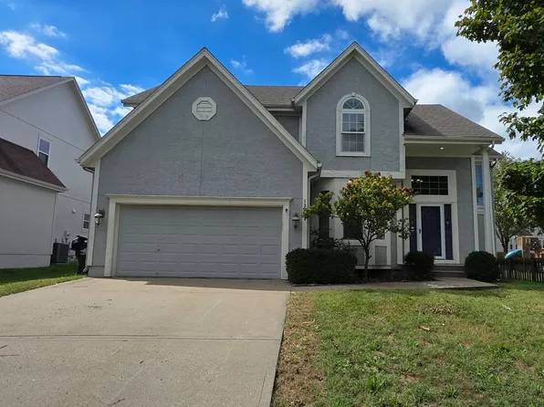 13232 Carter St, Overland Park, KS 66213