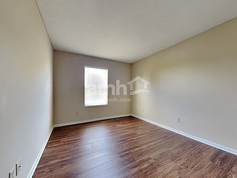 1371 Stableview Cir — Photo 19