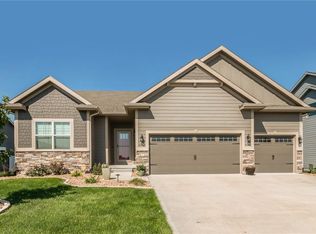 412 NE Westgate Dr, Waukee, IA 50263