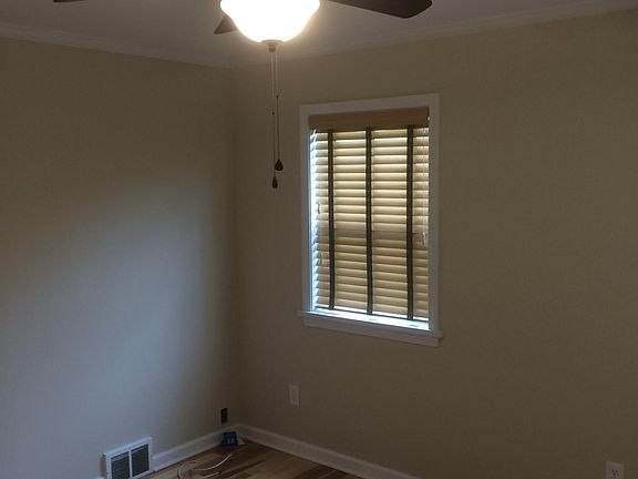 4th image of 596 Ridge Rd APT 1