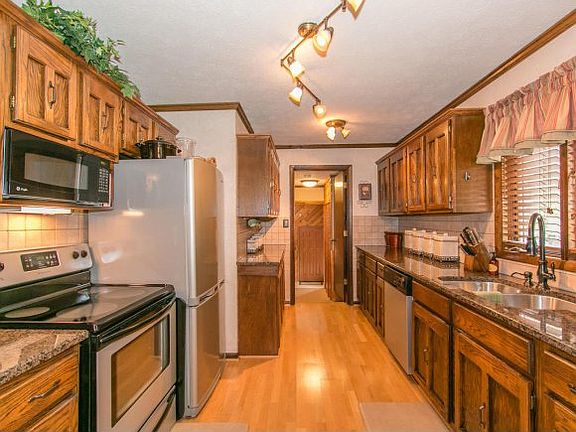 4th image of 109 Cottonwood Dr