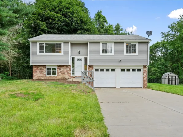 129 Pinehurst Dr, Freedom, PA 15042