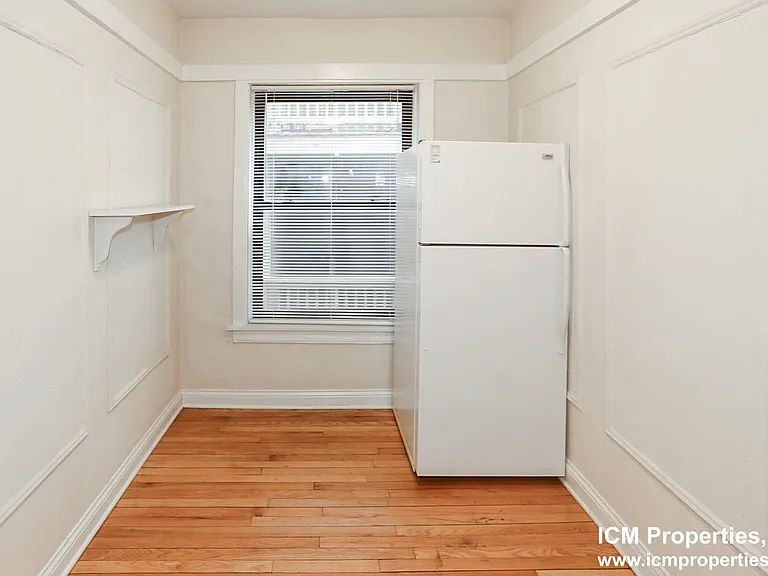 522 W Cornelia Ave #1 — Photo 5