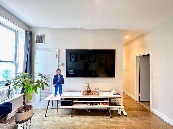 3rd image of 66 Pearl St APT 303A