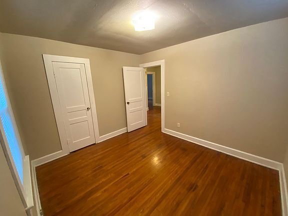 3rd image of 421 Milton Ave