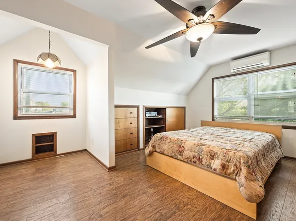 13-62 145th Place image 24 of 32