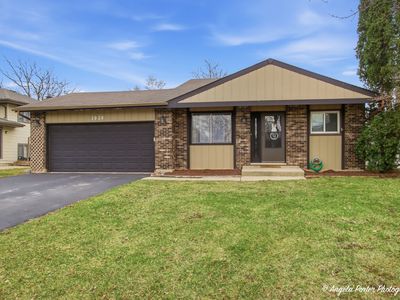 1920 Island Ct, Woodstock, IL, 60098