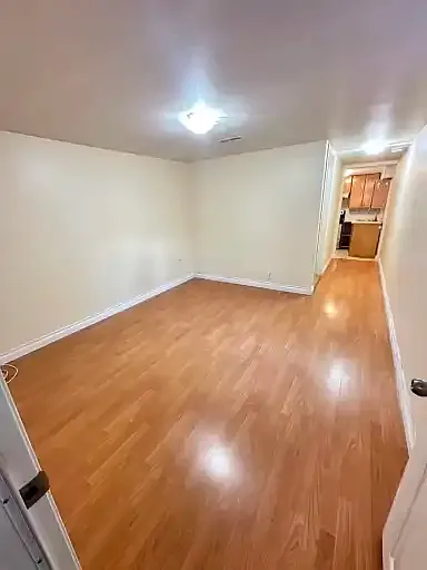2 bed, 1.0 bath, 800 sqft, $1,800 — Photo 3