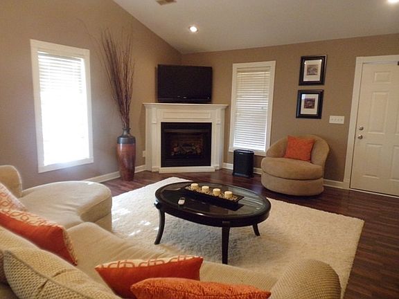 3rd image of 265 Dove Cir