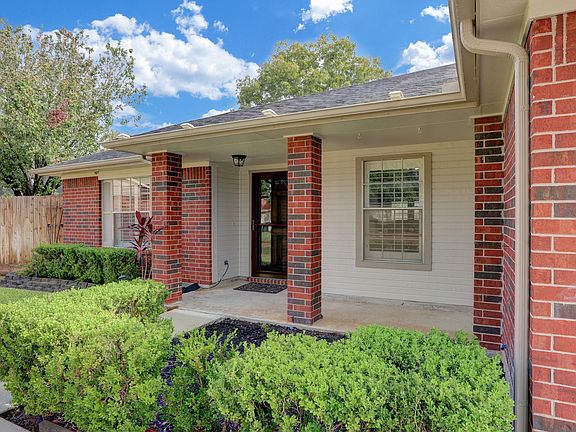 4th image of 2611 Cloverfield Ct