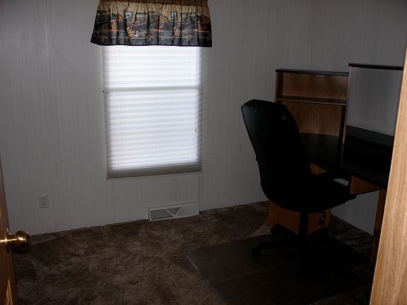 5th image of 203 Martin Dr