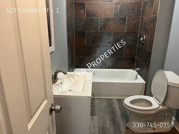 4th image of 529 Crosby St #1