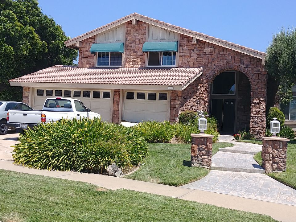 1st image of 1432 N Stanford Way