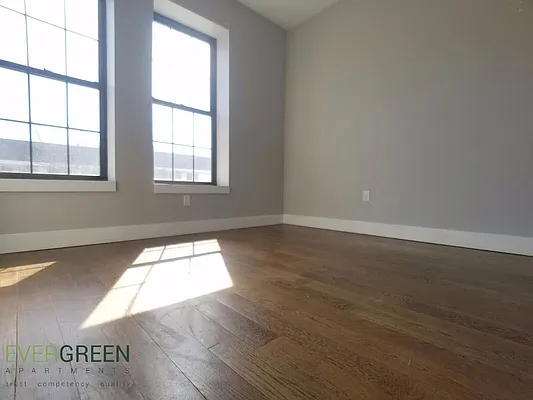 Rented by Evergreen Apartments BK | media 14