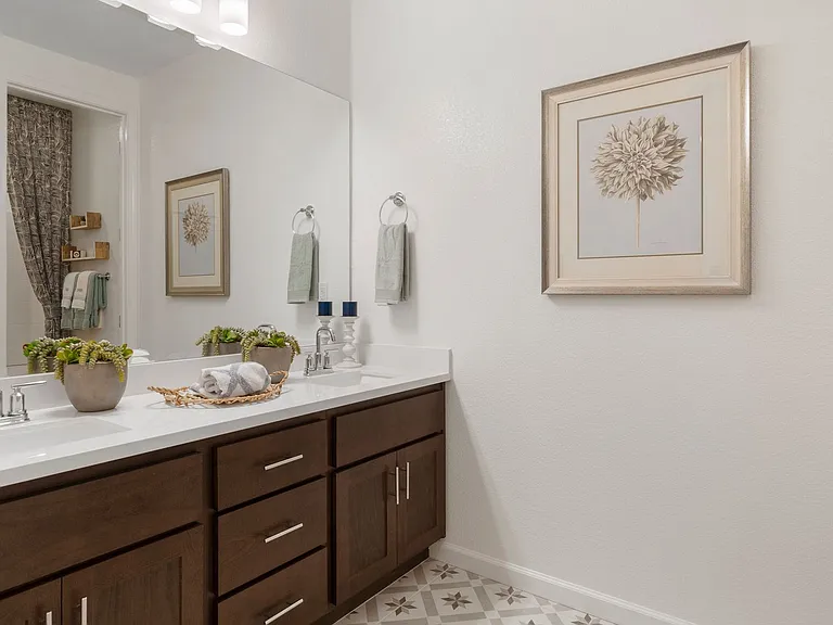 Spacious Townhomes in Provence at Natomas — Photo 102
