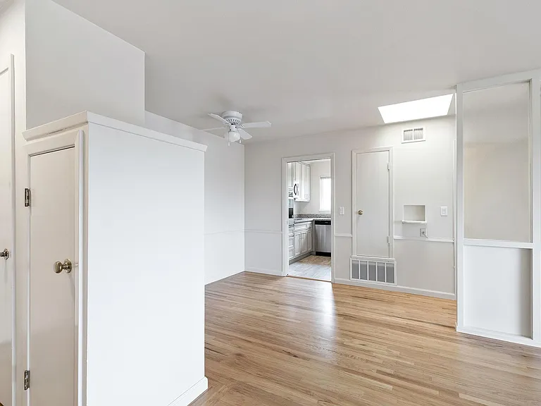 131 S Magnolia Ave #2 — Photo 6