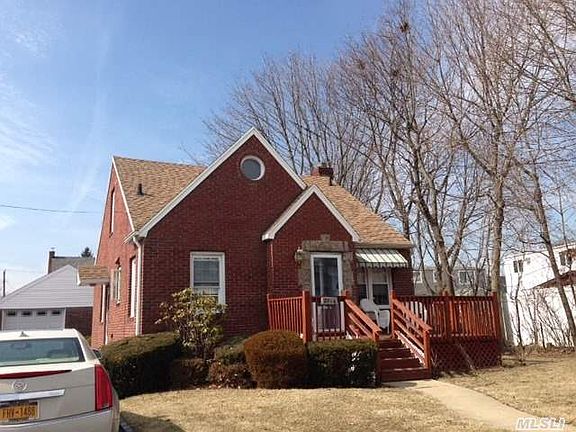 3rd image of 2866 Harvey Ave