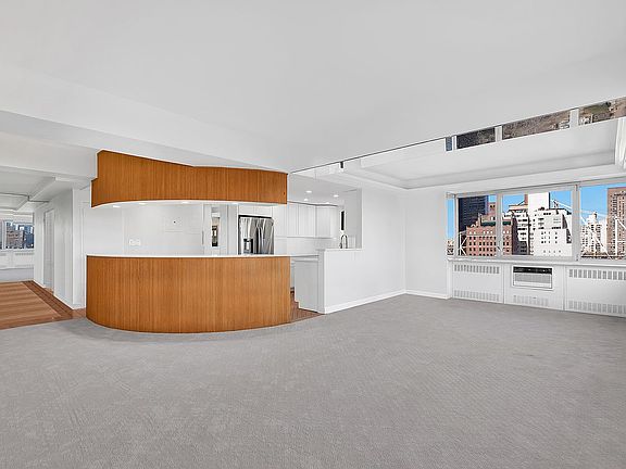 5th image of 25 Sutton Pl S APT 17F