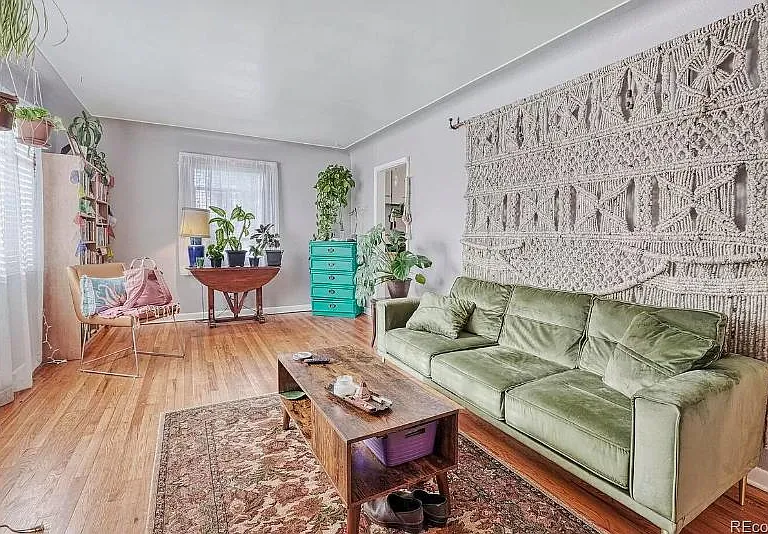 2292 S Lincoln St — Photo 1