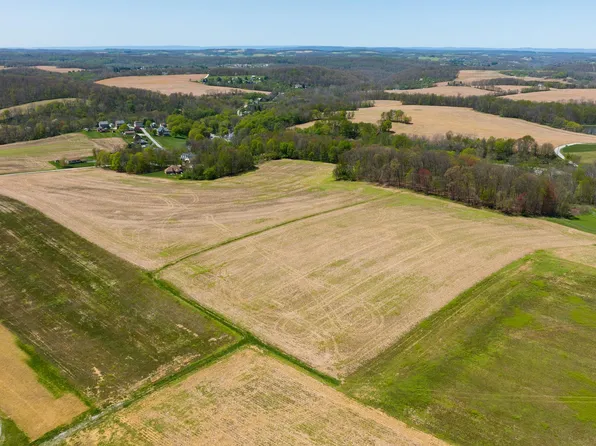 2 Shaub Rd, New Freedom, PA 17349