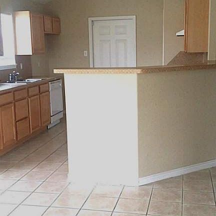 3rd image of 34706 Lake Side Dr