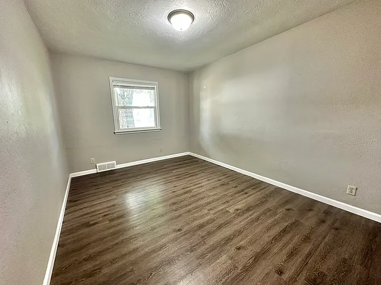 842-844 15th Ave #844 — Photo 8